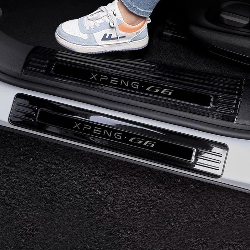 Convient pour XPeng G6 2023-2025 Voiture Bande de Seuil de Porte en Acier Inoxydable Autocollant de Protection de Pédale d'Accueil Mise à Niveau