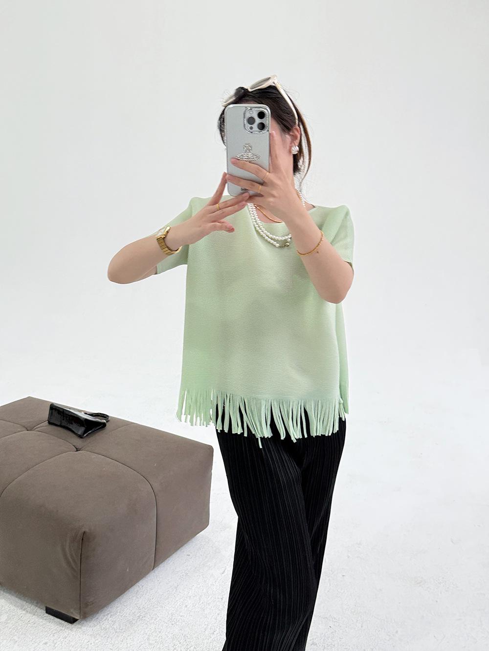 

2025 Women s Summer Soft Comfortable Tassel Round Neck Ruched Solid Color Casual Top One Size светло-зеленый