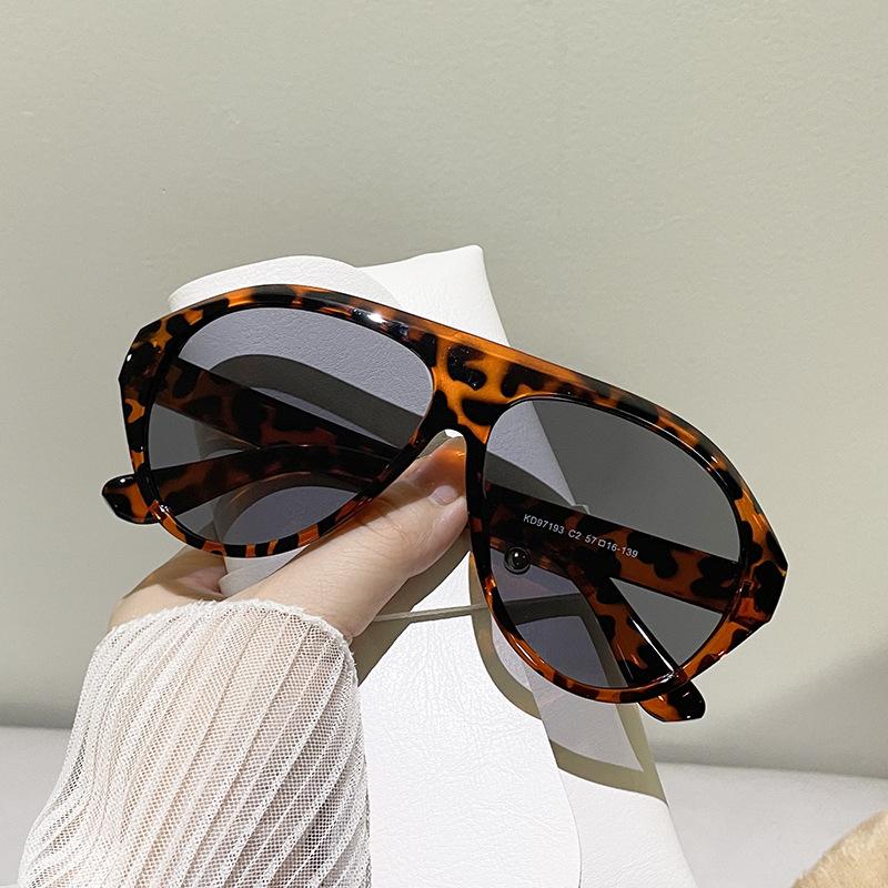 New Fashion Pilot Sunglasses Oversized Goggles Women Luxury Brand Designer Sun Glasses Mens Womens Trendy Shades UV400