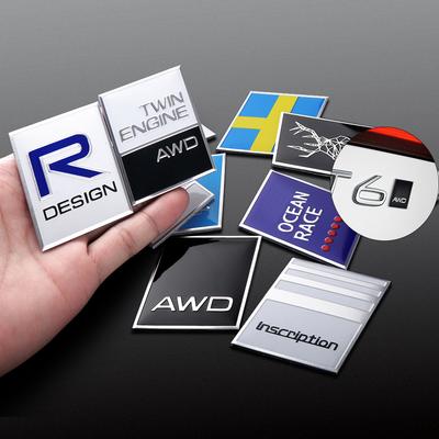 Adesivi Decorativi Badges in Alluminio per Parafango Laterale Portellone Carrozzeria Auto per Xc60 S60 V40 V50 V60 Xc90 S40 S80 C30 Xc40 Styling Auto