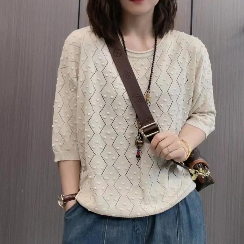 Summer seven-quarter-sleeved top women's new casual mother T-shirt solid color loose round neck hollow knitted sweater pullover
