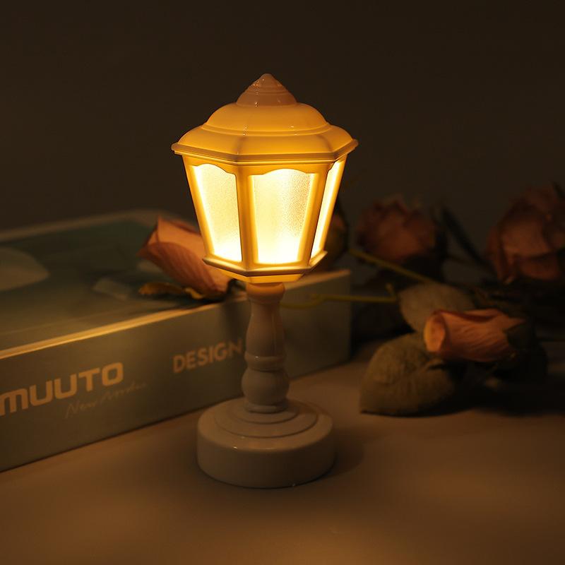 Blumenförmige Mini-Tischlampe, Pagodenform, LED-Kreativ-Tischlampe, perfektes Nachtlicht für Schlafzimmer und Schreibtisch-Dekoration