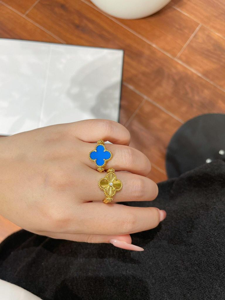 18K Rose Gold Double-Sided Ring: Red and Blue Agate Four-Leaf Clover Flip Design