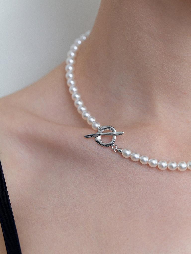 Leeenoir Wave Toggle Pearl Necklace (6Mm/8Mm)(2Color)