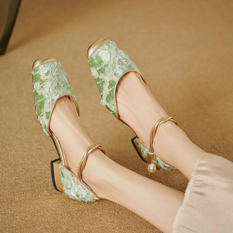 Sommer Damen Hohlsandalen Koreanische Version Gummi Weichsohle Schnalle Flachsohlige Sandalen Damen Rundkopf Übergröße Schuhe Neue Damenschuhe
