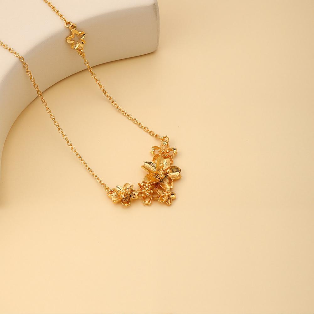 Antique Sansheng Sanshi Flower Necklace Femininity Light Luxury Niche Fashion Collarbone Chain