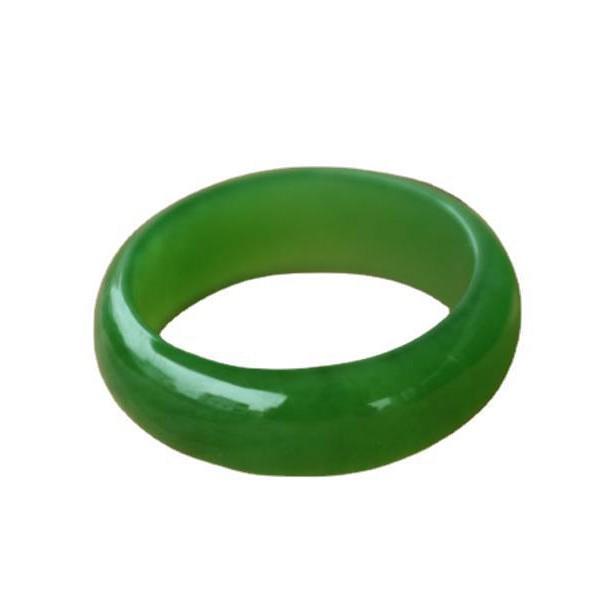 Unisex Jade Pendant Ring in Vibrant Green