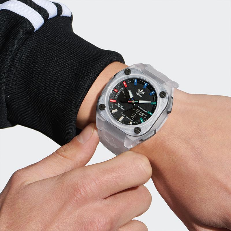 adidas Orologio da polso Originals STREET Movimento al quarzo Cinturino in resina Quadrante nero Unisex Resistente all'acqua 100m AOST230572I
