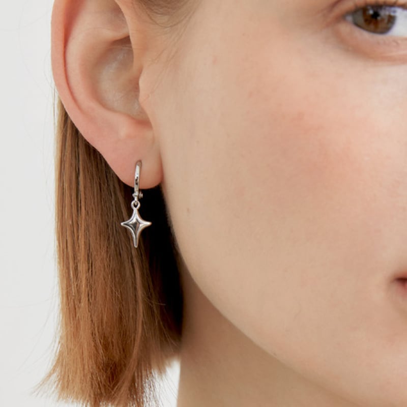 

halden hanging star pendant one touch earrings (E039_silver) silver