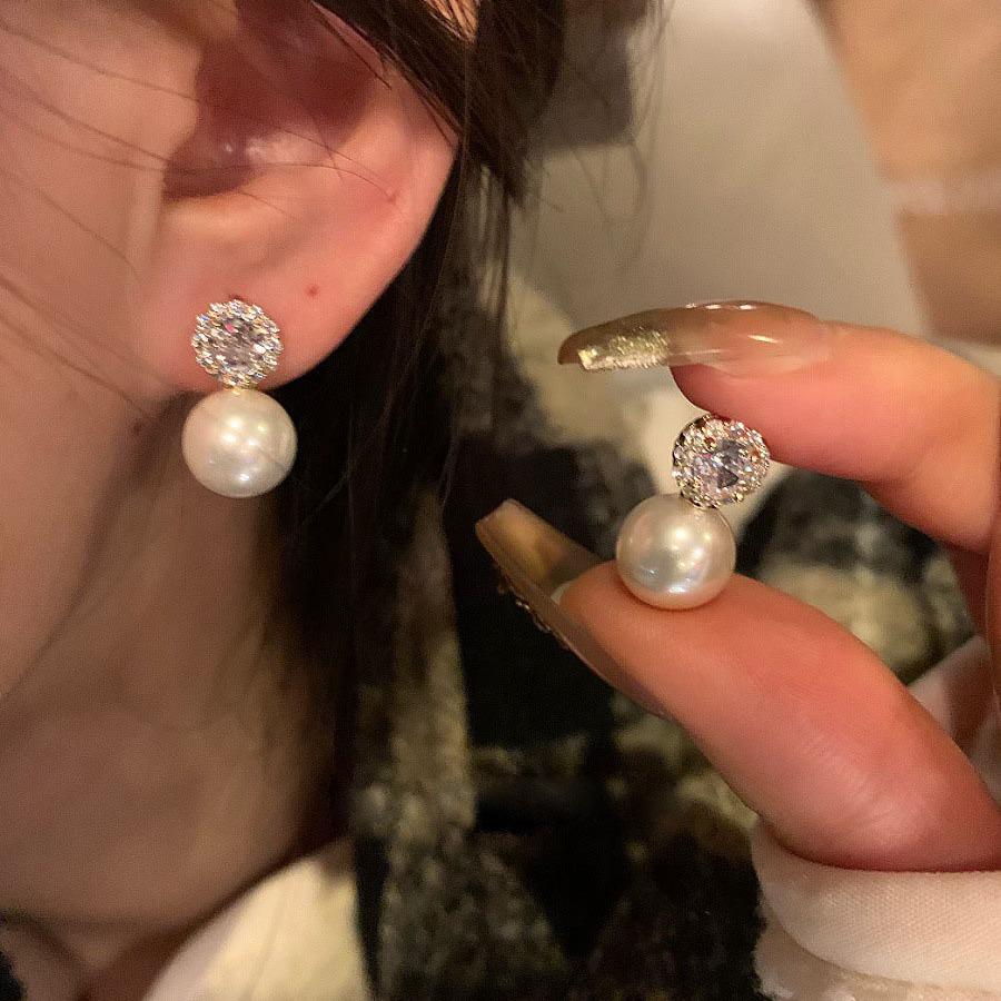 Pearl and Diamond Stud Earrings - Elegant and Trendy Summer 2024 Collection for Women