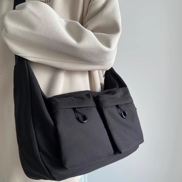 Japanese Style Large Capacity Crossbody Bag: Unisex Casual Shoulder Bag for Commuters, Students, and Everyday Use.