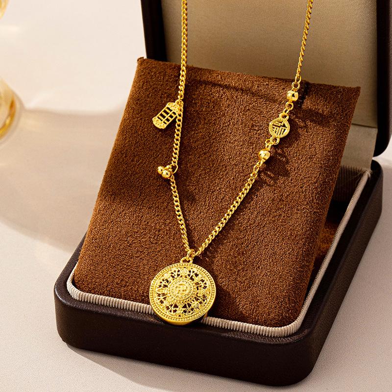 Filigree Eight Treasures Compass Trendy Clavicle Chain Jewelry Necklace Pendant