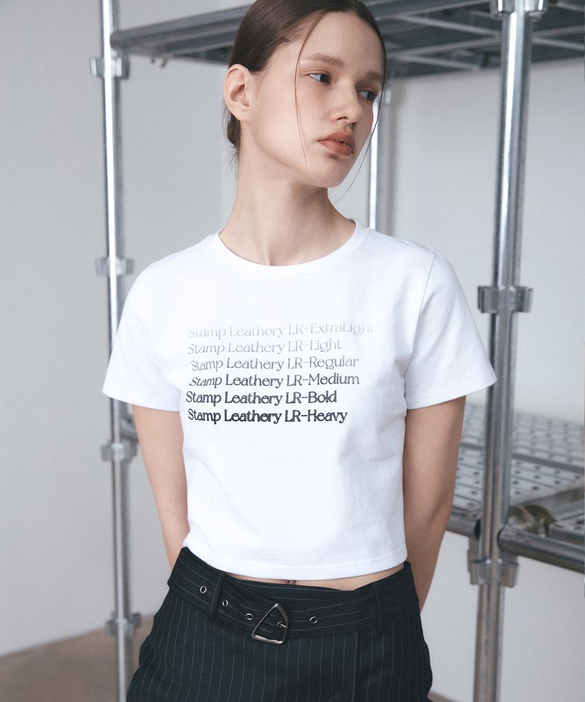 Ledeoli Font Stamp Crop Short Sleeve T-Shirt [White]