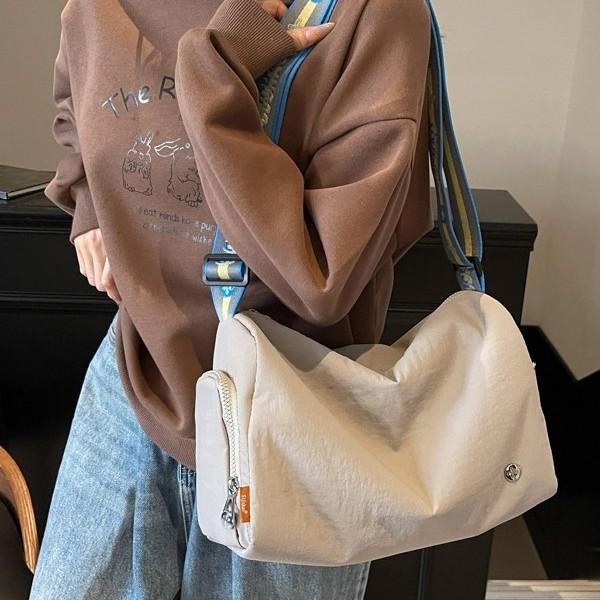 New Casual Sports Style Large-capacity Messenger Bag Women's Daily Multi-purpose Shoulder Bag