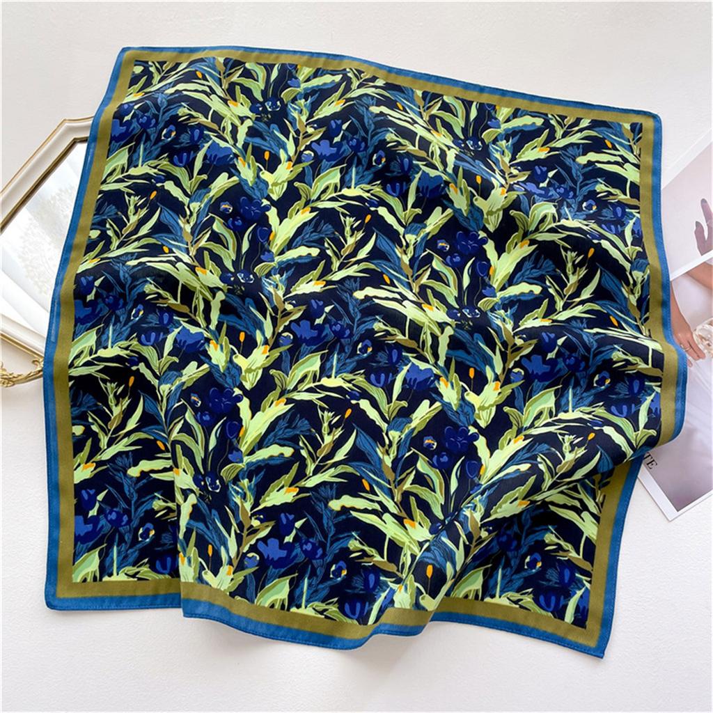 Small Square Scarf with Floral Print for Modern Women Soft & Breathable Bandana Scarves Daily Party Wear Neckerchief
