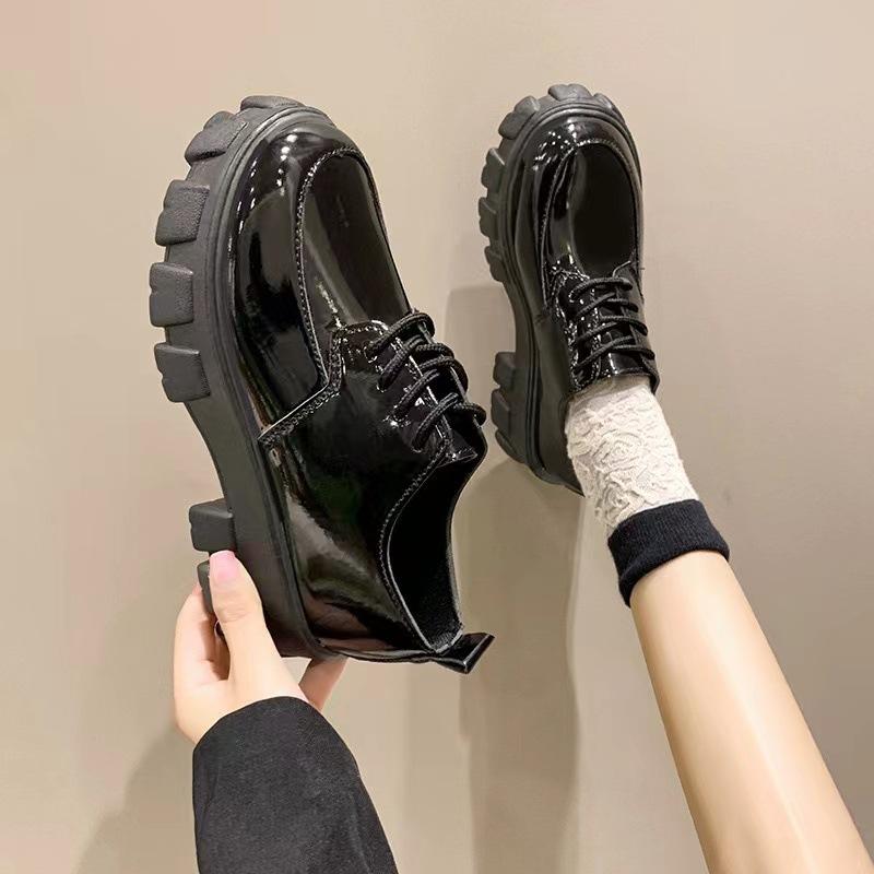 Sapatos pequenos de couro com cadarço femininos novos de outono estilo britânico estudante retrô sapatos de plataforma sapatos de bolinho pequenos femininos