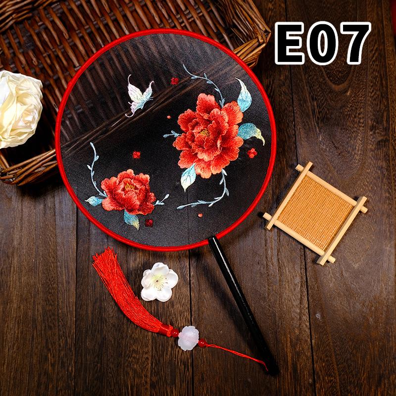 Doppelseitiger Vintage-Fächer chinesischer Stil Pfingstrose Su-Stickerei Runder Fächer Ornamente Tanzfächer Performance-Requisiten Heimdekoration