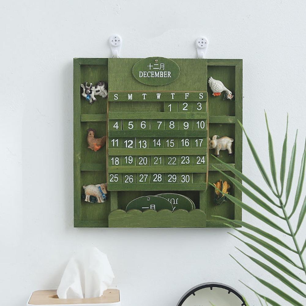 Green Wall-Mounted Calendar Wooden Wooden Background Calendar Practical Pendant Calendar Bar