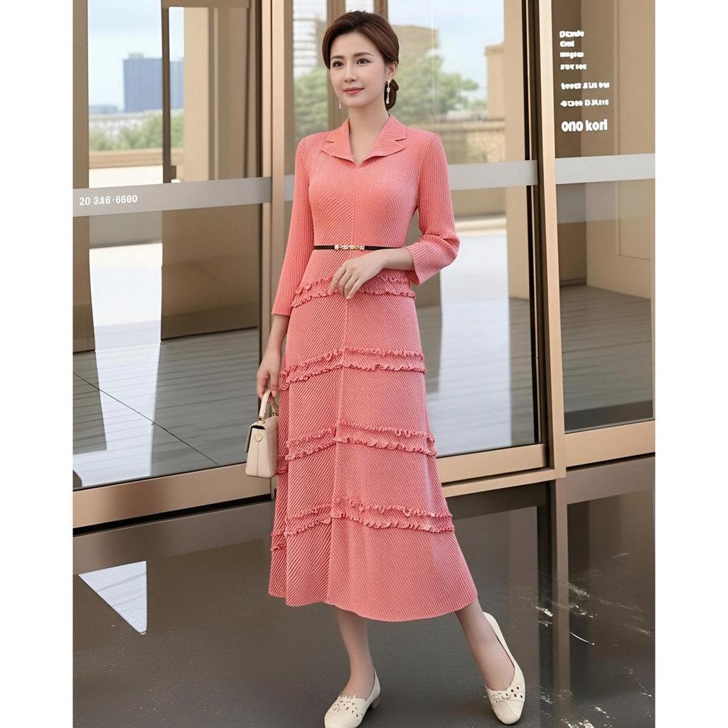 Elegant Spring High-End Miyake Pleated Green Long Dress - Waist-Cinched for Graceful Women