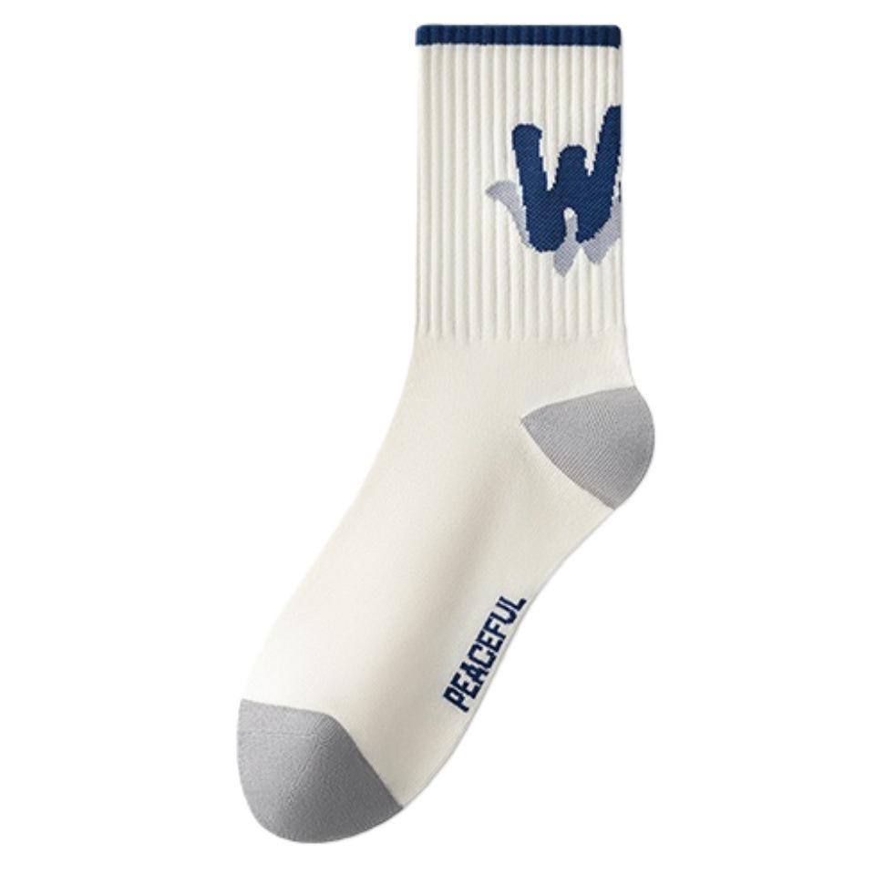 Boys' Mid-Calf Cotton Socks, Odor-Resistant & Sweat-Absorbent, Perfect for Spring/Autumn Sports, Ideal for Pre-Teen and Teenagers.