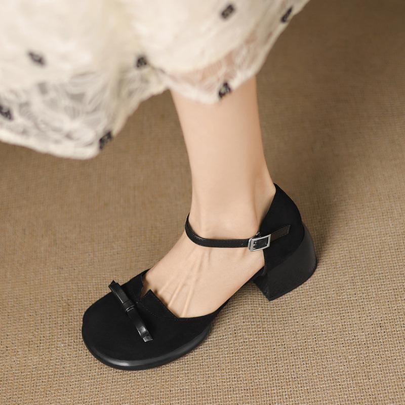 

New women s hollow sandals casual black buckle high heel sandals rubber soft sole large size shoes summer women s shoes 39 чёрный
