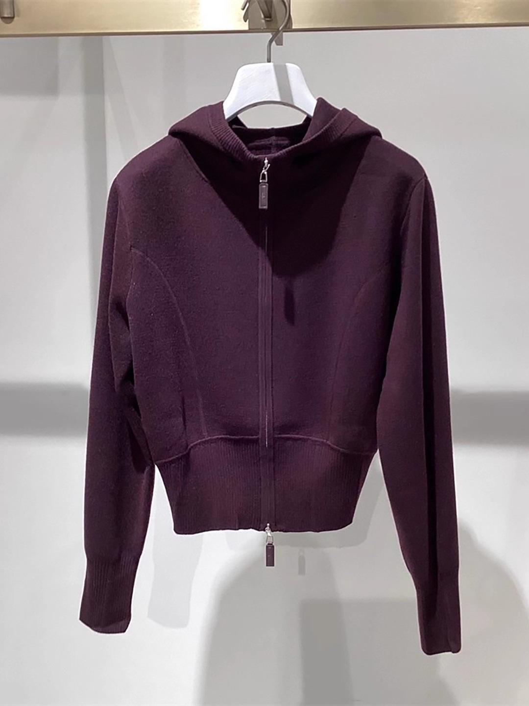 

Женский вязаный кардиган на молнии с капюшоном Yi*L сливового цвета - Коллекция Осень/Зима 2025, Стиль 1GA131591 L фиолетовый/сливовый