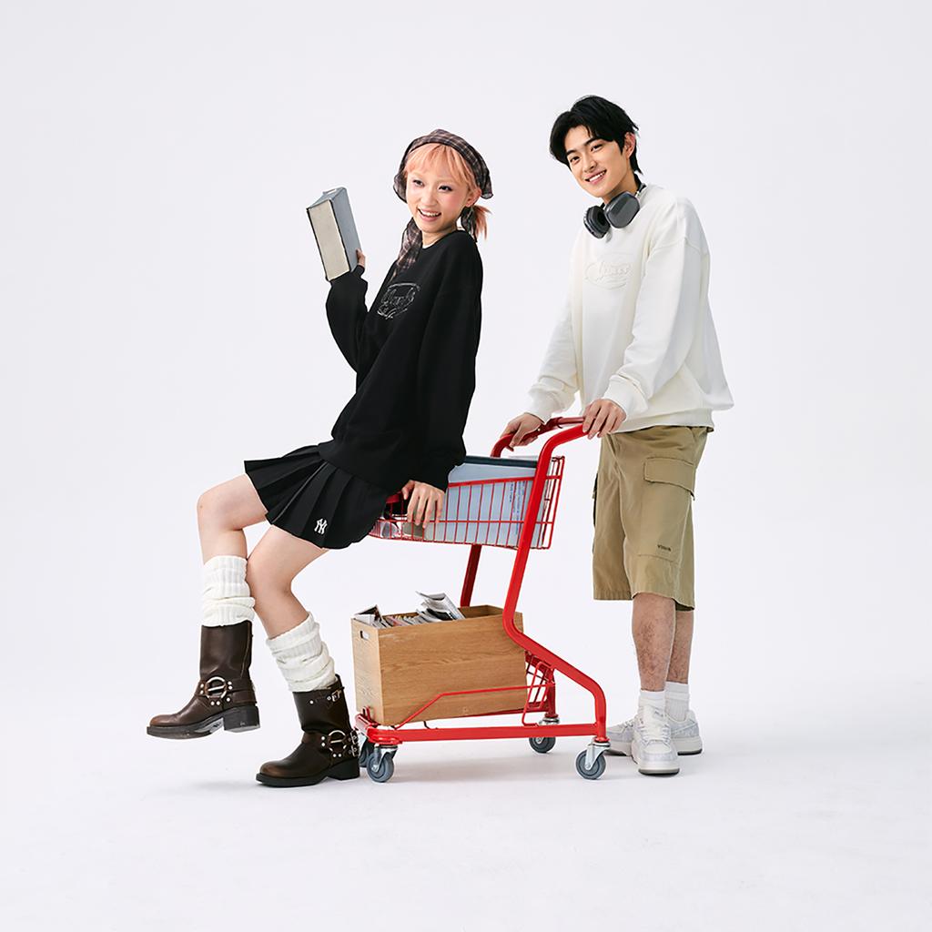 New MLB MLB Preppy Style Collection New York Yankees SS25 Sweatshirt Unisex Black 3AMTV0551-50BKS