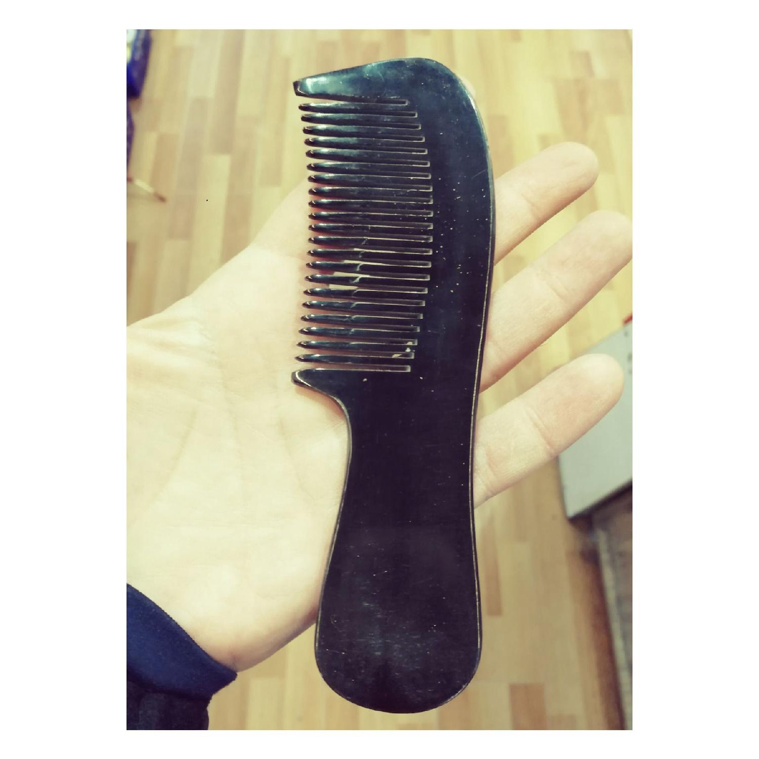 

Buffalo Horn Comb 100%bone Comb чорний