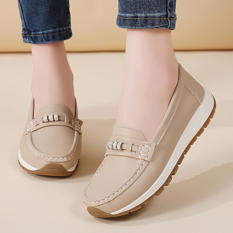 High Quality 100% Cowhide Large-sized Anti-slip Women's Shoes Casual Women's Loafers Thick-soled Lightweight Women's Sneakers