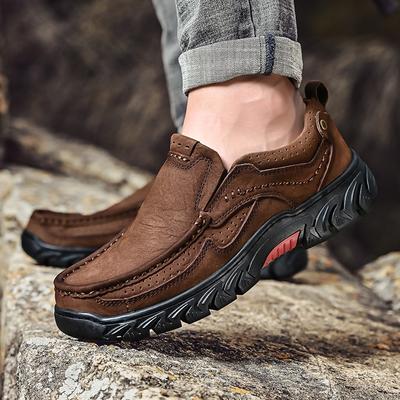 Fashion Handmade Retro Leisure Moccasins New Fashion Male Walking Flats Male Shoes Men Casual Shoes Breathable Genuine Leather Loafers