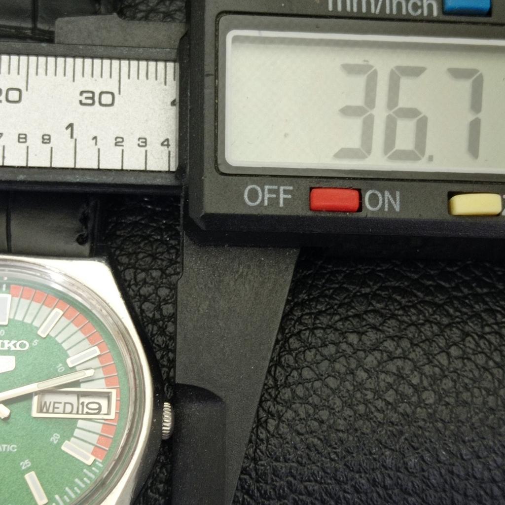 Seiko 5 AUTOMATIC 6309A VINTAGE JAPAN MENS GREEN COLOR DIAL WATCH A701908-5 R207-a701908