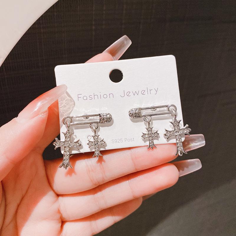 Trendy cool pin cross stud earrings women's niche design sense advanced cold wind earrings new trendy earrings