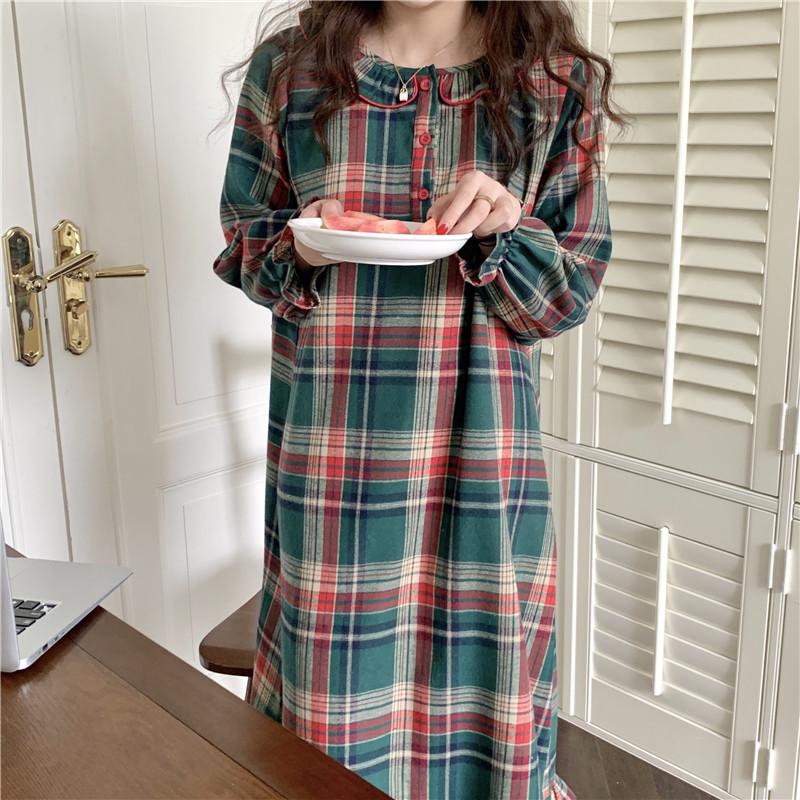 

Korean Style Christmas Plaid Couple Pajamas: Loose, Long-Sleeve Nightdress and Outerwear for Autumn and Winter One Size