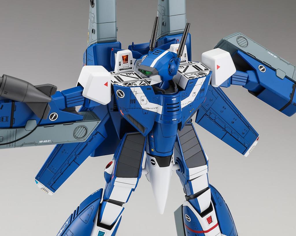 Hasegawa Super Dimension Fortress Macross Super Battroid Valkyrie Max Scale Plastic Model Kit 65894 VF-1J 1/72 (Robot)