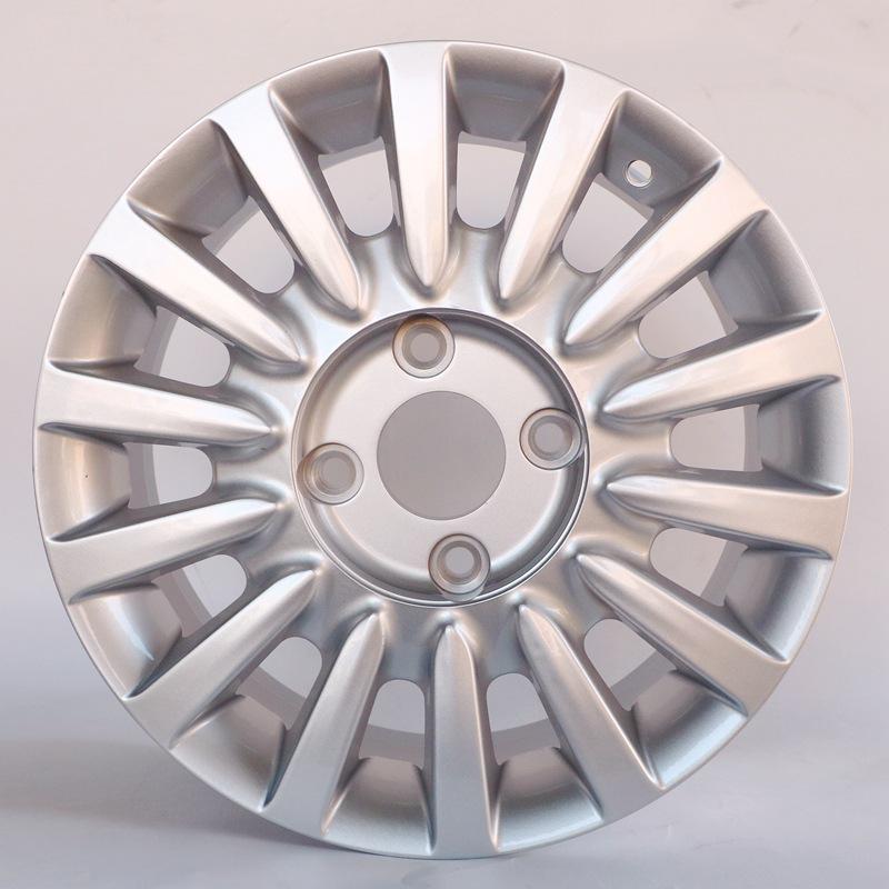 Compatible with March, Livina, Sunny: 14, 15, 16-inch aluminum alloy rims, tires, and spares.