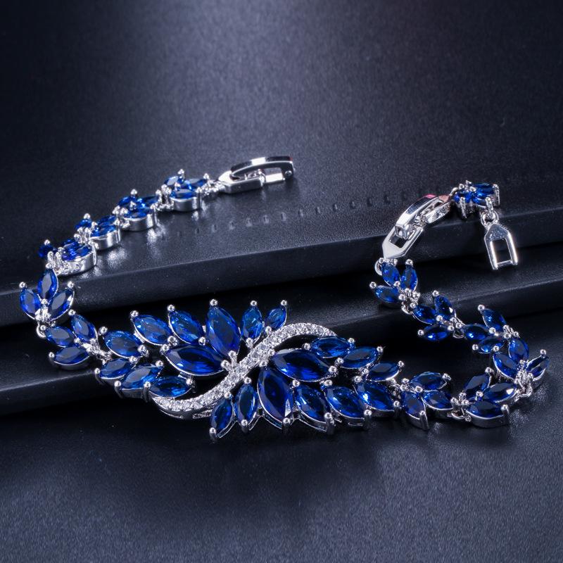 Bingling Flower Temperament Zircon Bracelet, Full Diamond Inlaid Jewelry, Multi-Color.