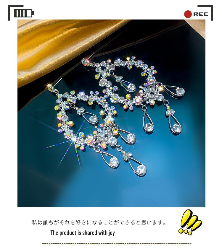 Utsökta ihåliga örhängen med blomdesign: Stilfulla bröllopsaccessoarer för kvinnor