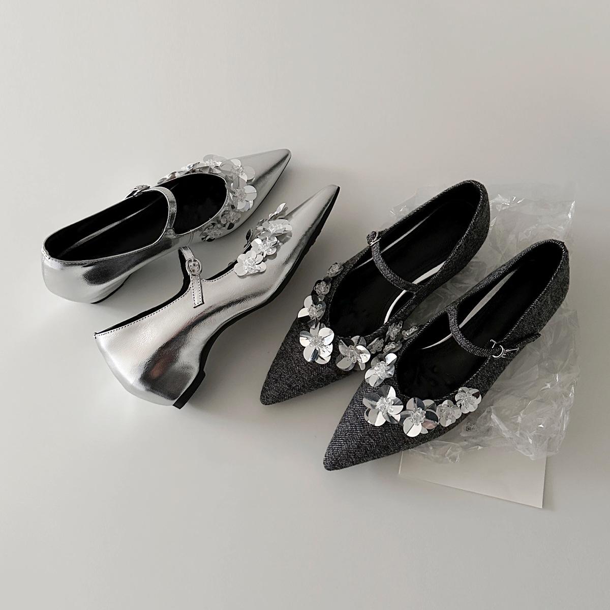 

Sheepskin version~ pointed sequins flower inner height increase Mary Jane shoes one-word buckle French temperament shallow mouth single shoes women 40 серебряный