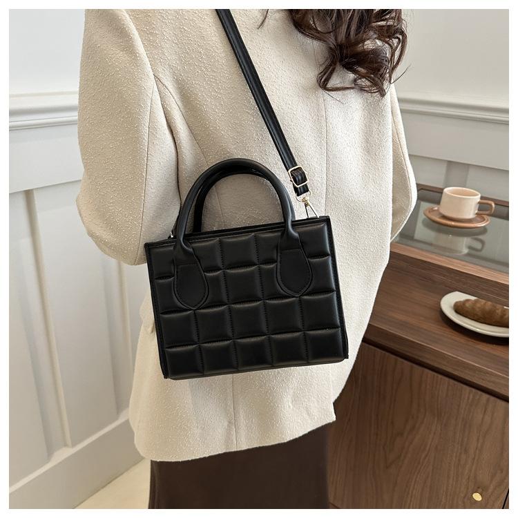 New Fashion Faux Leather Square Shoulder Bag for Women Korean Style Handbag Crossbody Purse