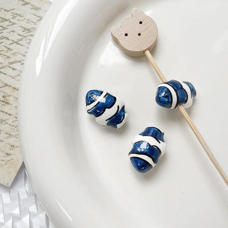 1Pc Stripe Painted Cute Small Fish Beads Charms Ceramic Spacer Loose Beads For Jewelry Making Diy Bracelet Accessories
