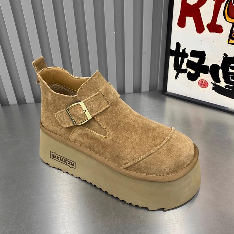 Замшевые женские зимние ботильоны на платформе — фото 9