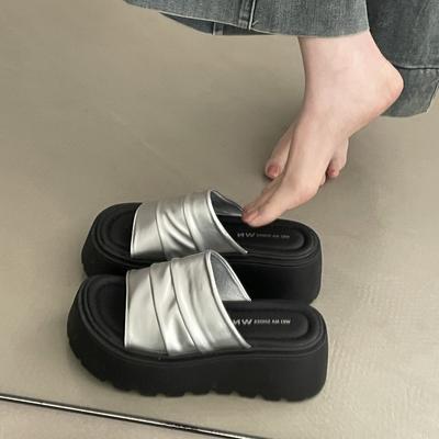 Sponge Cake Platform Cover Toe Cool Slippers Outer Wear Women's Shoes 2025 New Summer Beach Casual Versatile Silver Sandals