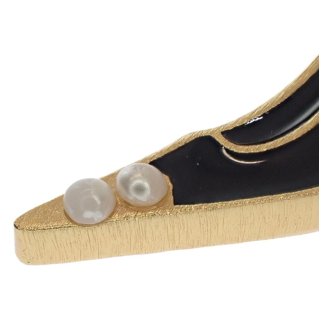 Chanel Pierce Gold Gold Plated Women