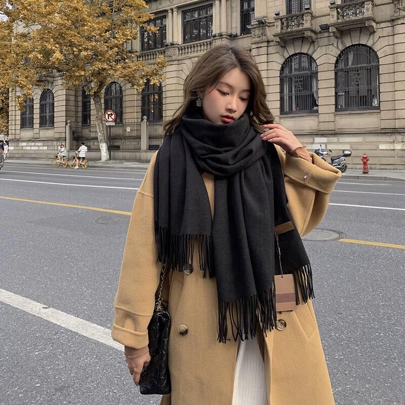 Junbie Electric Heated Wool Tassel Scarf