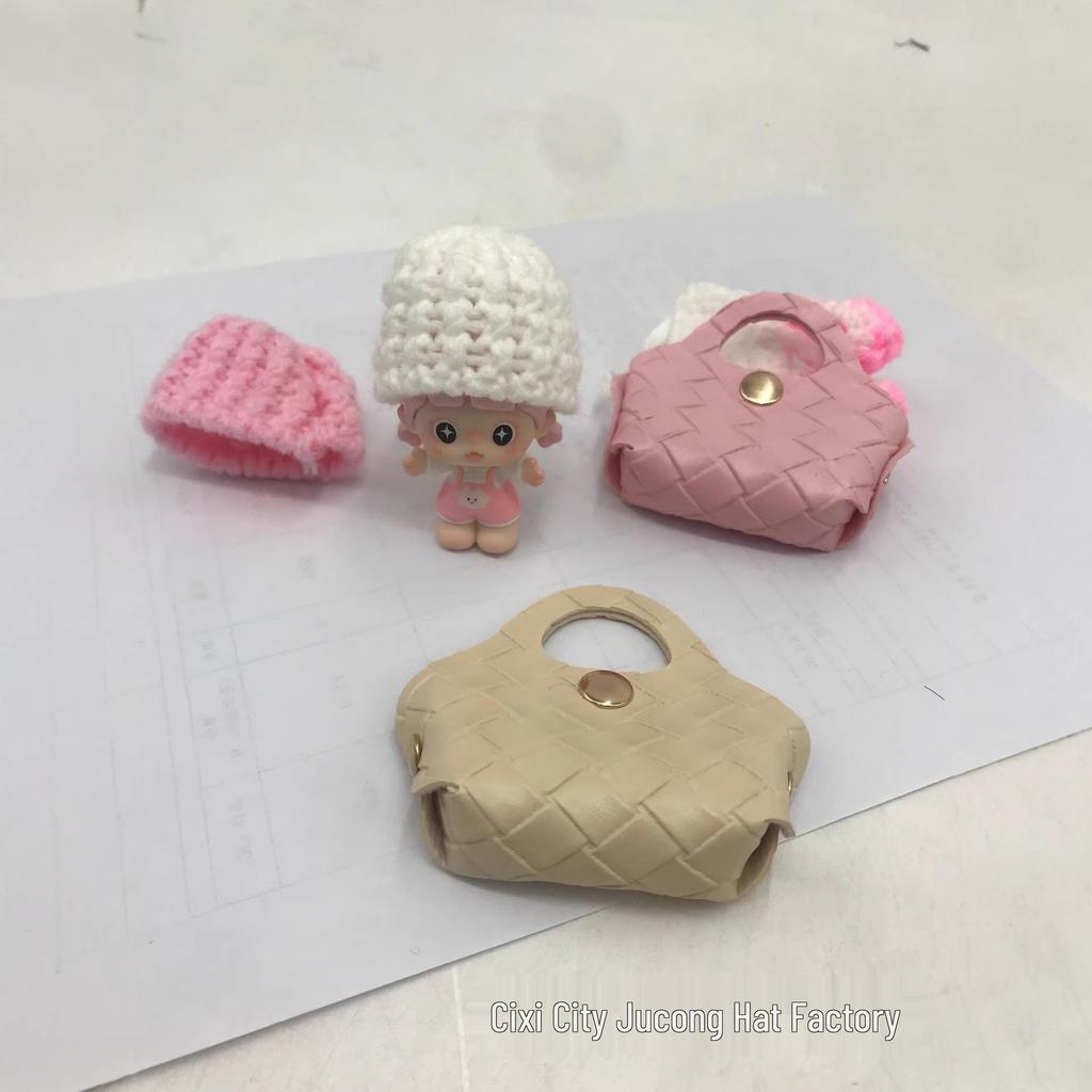 Handgehäkelte Wollmütze für 5-8cm Mini-Puppen/Figuren - Niedliche und Warme Kopfbedeckung