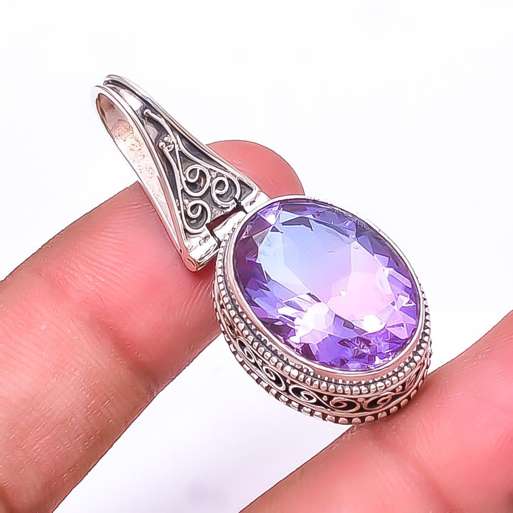 

Bi-Colour Tourmaline Fine Art 925 Sterling Silver Pendant 1.64 P92