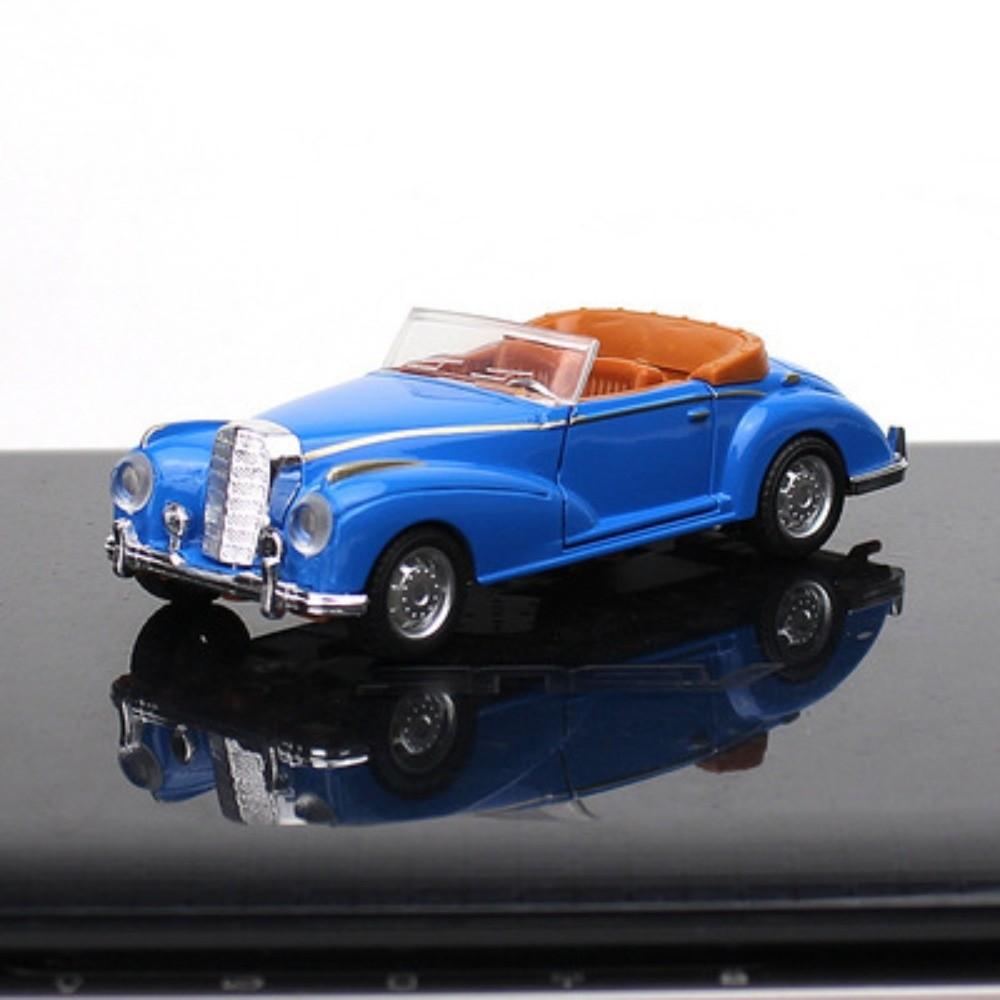 1:36 Mini Stimulation Alloy Classic Car Alloy Pull Back Retro Convertible Car Model Simulation Mini Vehicle Ornament