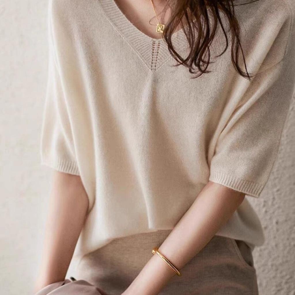 Temperament Fashionable and Elegant V-neck Solid Color Knitwear Thin Outwear T-shirt Tops