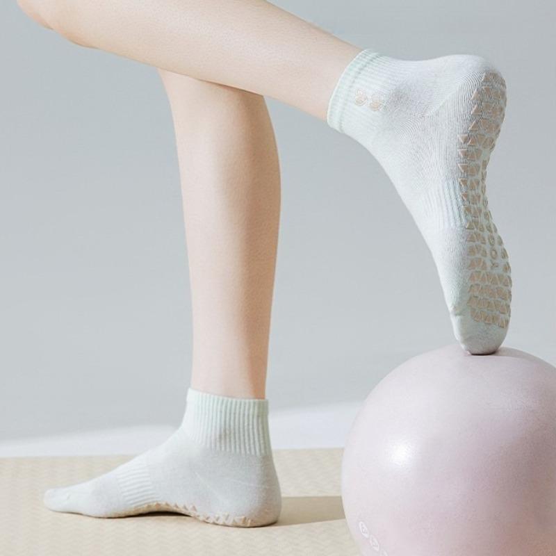 Womens Professional Pilates Yoga Socks Non Slip Dot Grip Ankle Socks For Indoor Exercise Running Jumping Rope Fitness