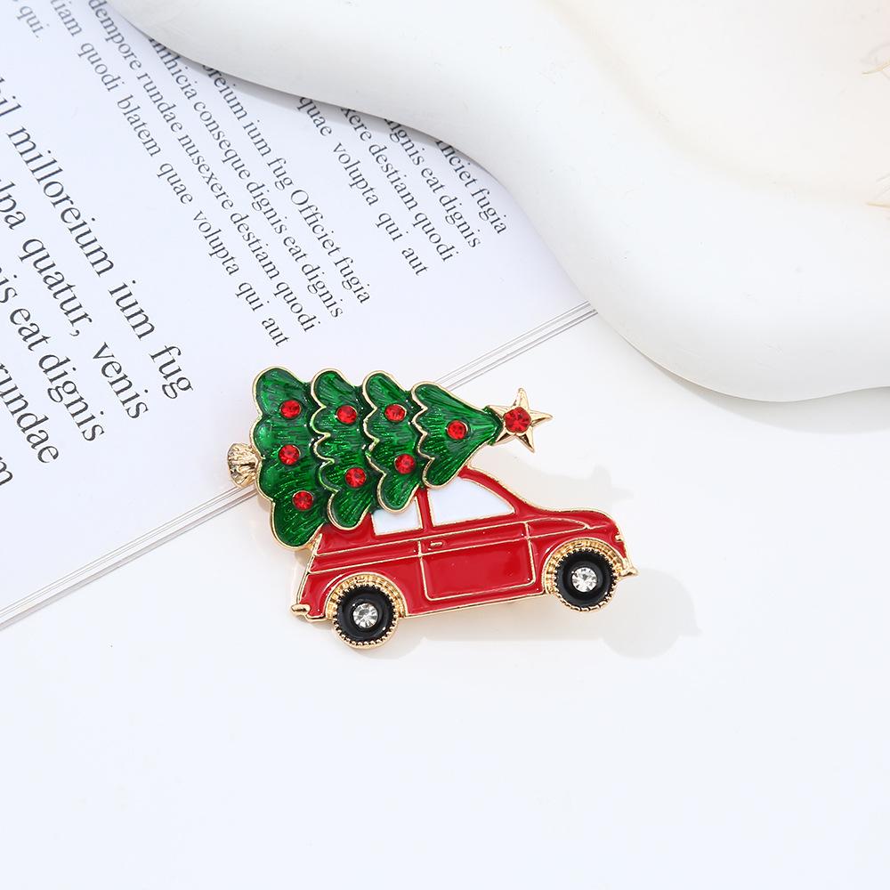 

1pc Cartoon Fashion Drip Oil Christmas Tree Cute Temperament Celebration Holiday Gift for Women s Brooch Lapel Pin Scarf Clip